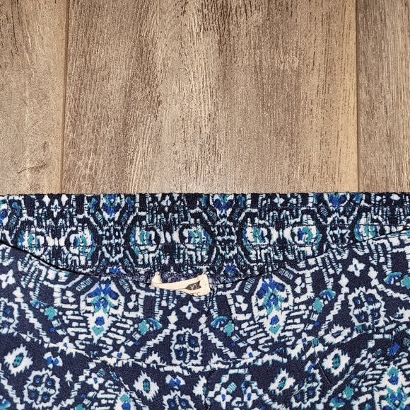 PacSun LA Hearts Printed Shorts - Picture 2 of 4